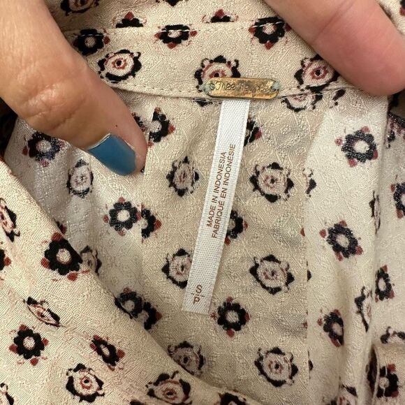 FREE PEOPLE Changing Times Floral Print Keyhole Neckline Longsleeve Tunic sz S - Picture 6 of 7